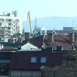 Διαμέρισμα Center , Modern And Quiet