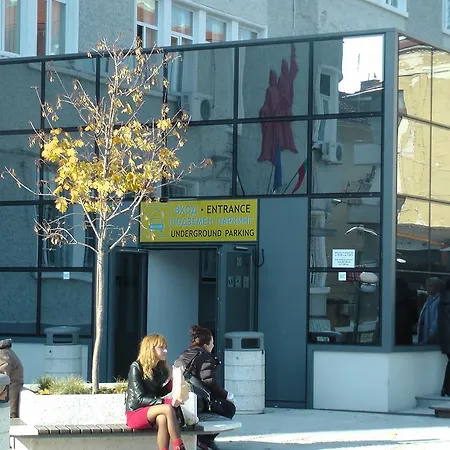 Center , Modern And Quiet