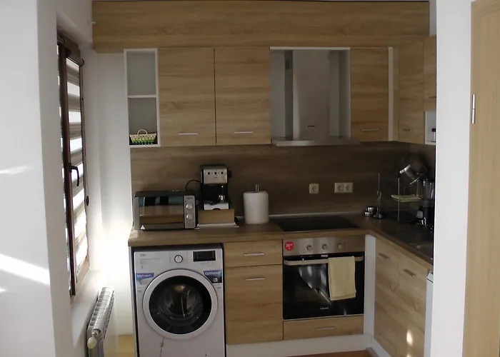 Center , Modern And Quiet Apartman Burgasz