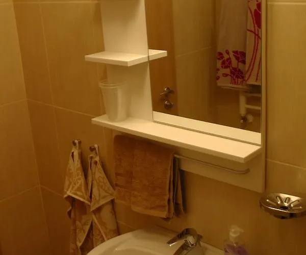 Center , Modern And Quiet