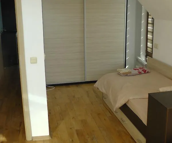 Center , Modern And Quiet Apartman Burgasz